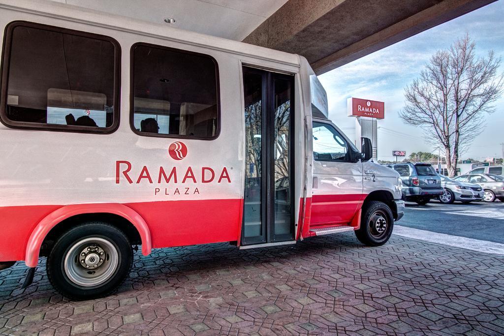 Hotel Ramada Plaza By Wyndham Atlanta Airport College Park Esterno foto