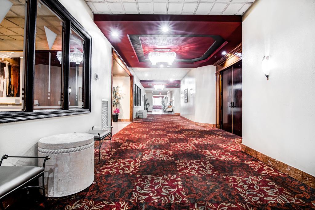 Hotel Ramada Plaza By Wyndham Atlanta Airport College Park Esterno foto