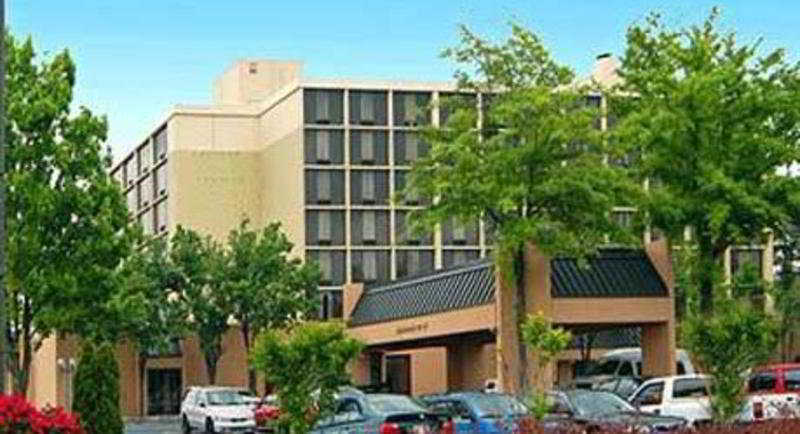 Hotel Ramada Plaza By Wyndham Atlanta Airport College Park Esterno foto