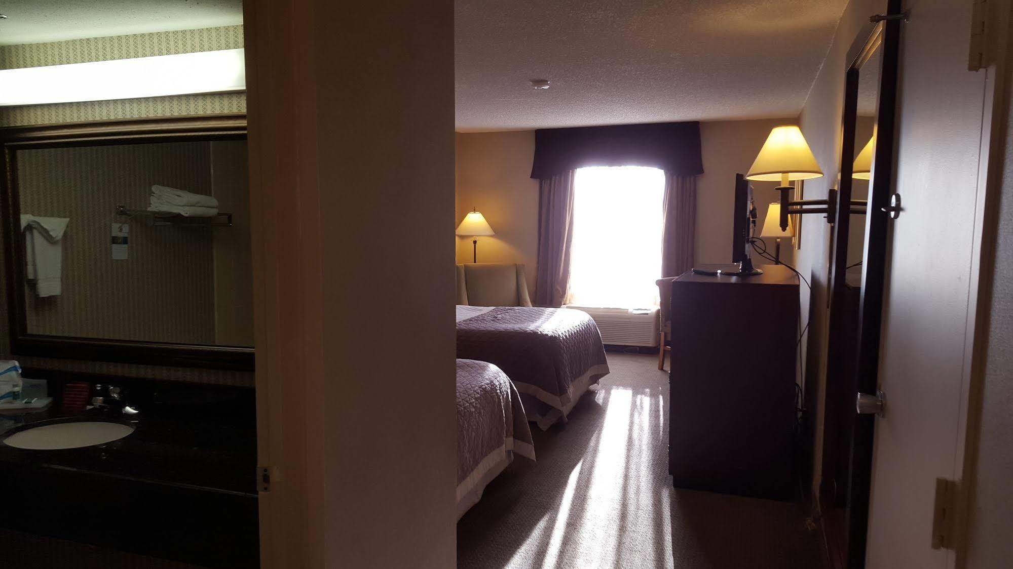 Hotel Ramada Plaza By Wyndham Atlanta Airport College Park Esterno foto