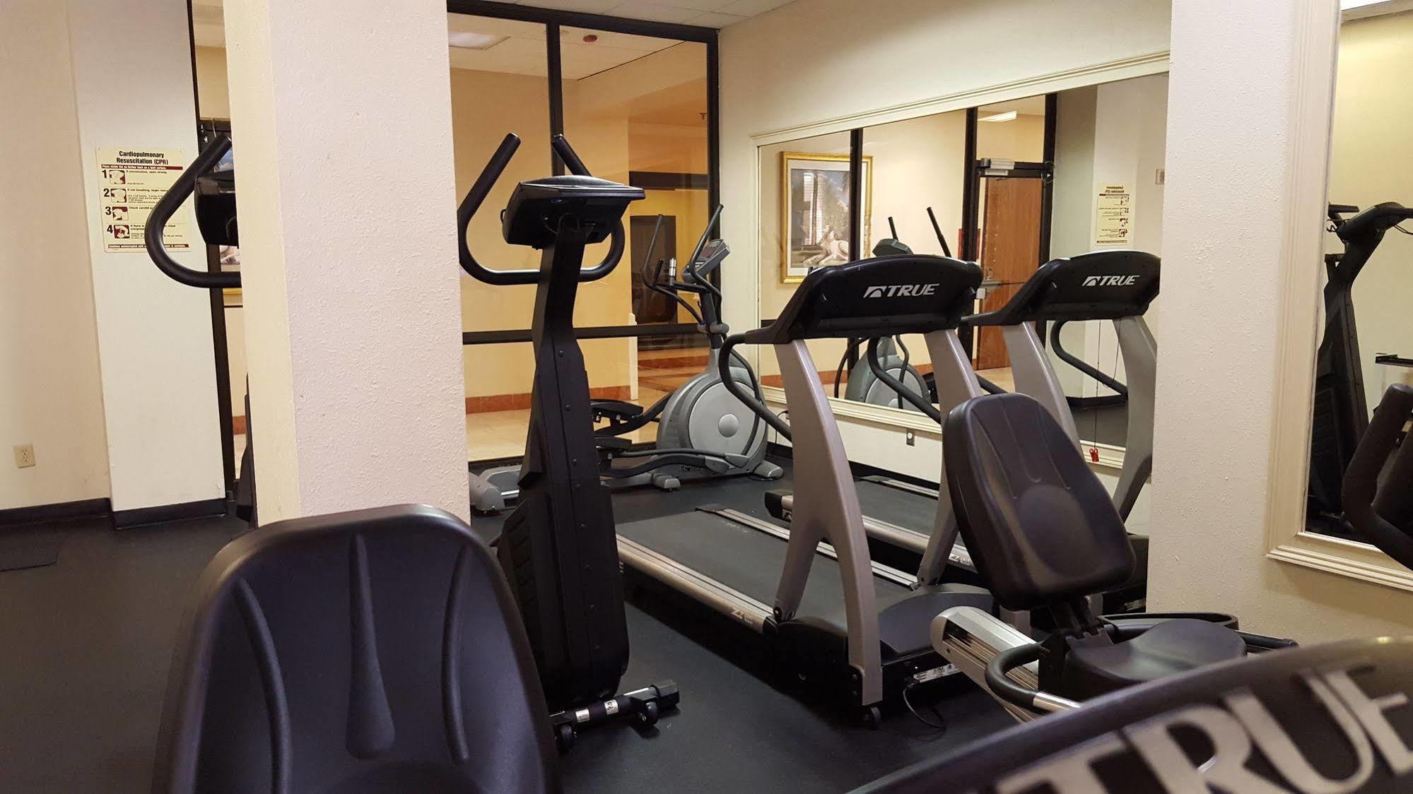 Hotel Ramada Plaza By Wyndham Atlanta Airport College Park Esterno foto