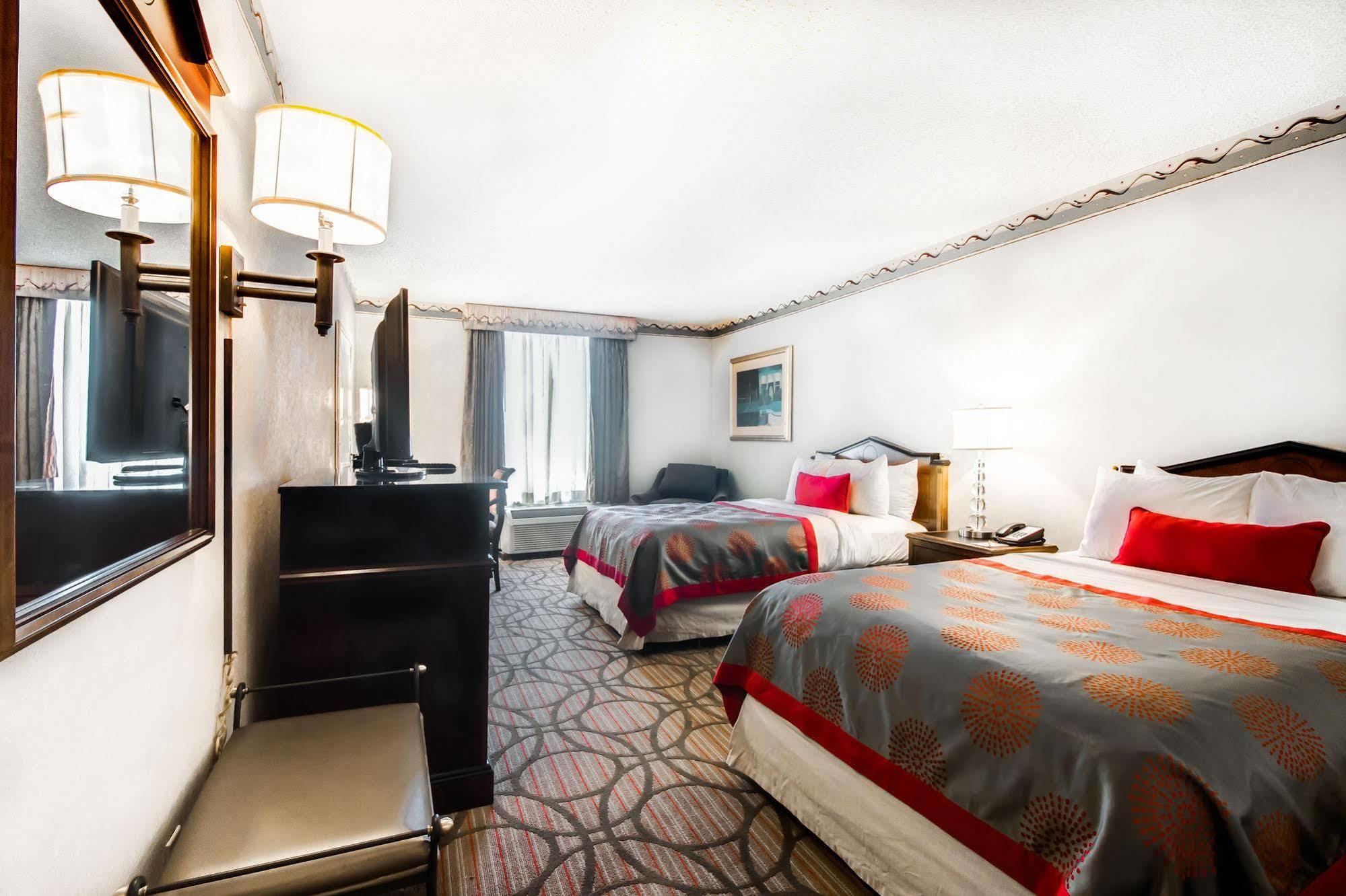 Hotel Ramada Plaza By Wyndham Atlanta Airport College Park Esterno foto